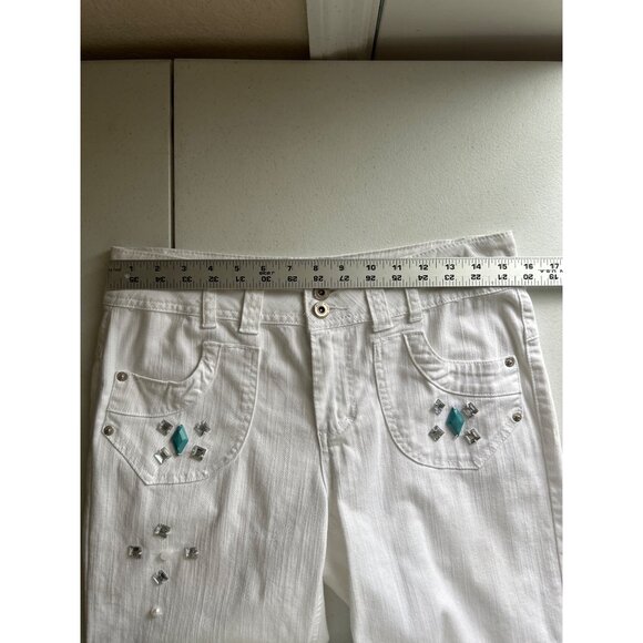 Blue Identity White Capri Pants With Rhinestone Embellishments Size 4 - Picture 4 of 6